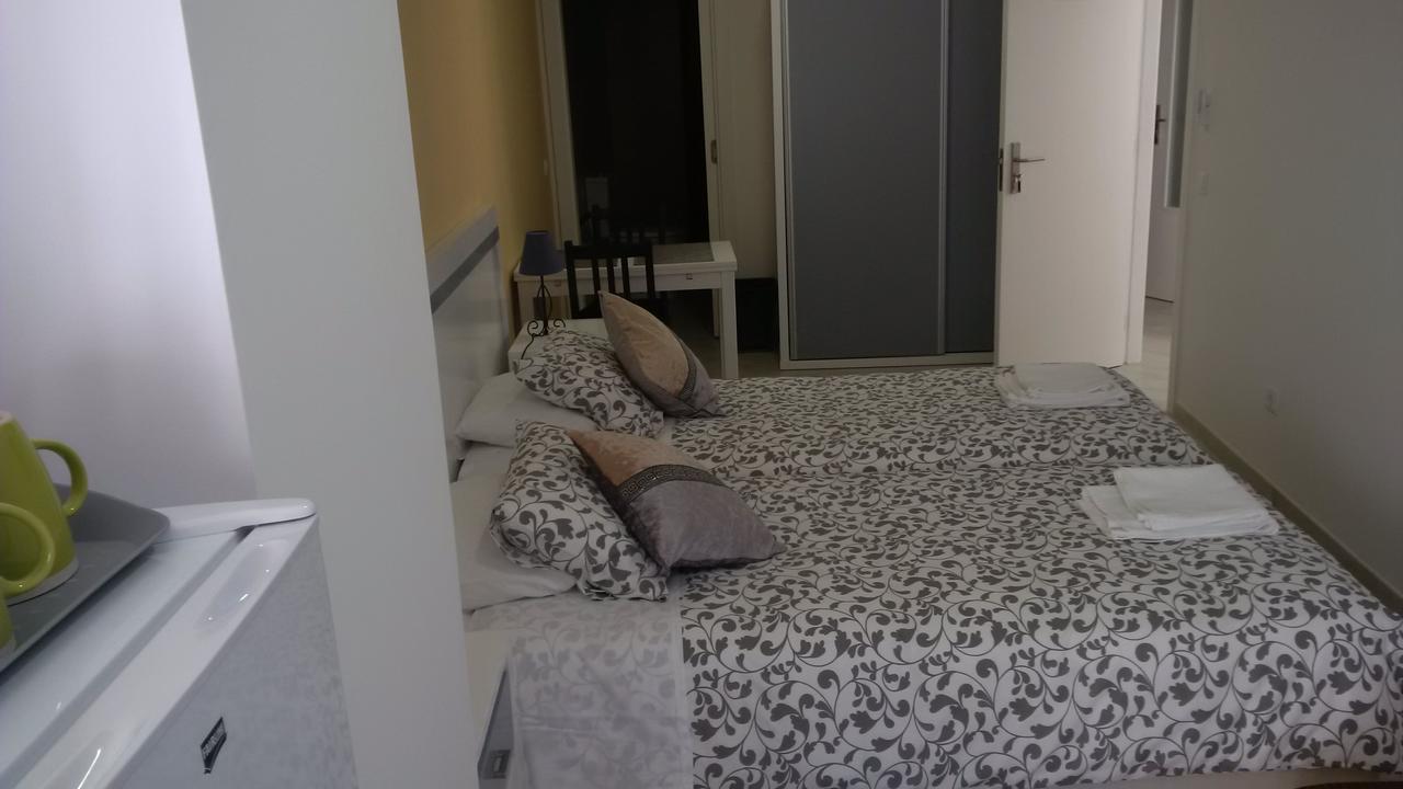 Oskar'S Tavira Guesthouse Quarto foto
